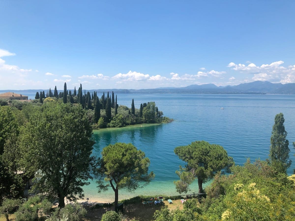 Perfect Glamping Spots in Italy: Campeggio Europa Silvella, Lake Garda, San Felice del Benaco